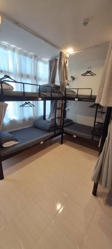 阿霞袂睏MAMAzzzzHostel