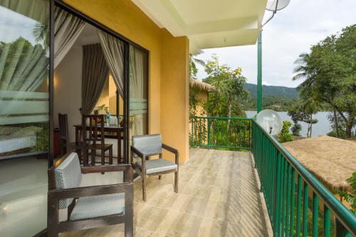 شرفة/ تراس, شاليهات أوروثوتا (Oruthota Chalets) in ديجانا