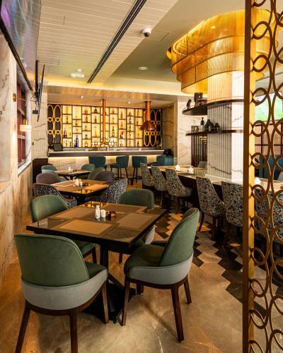 President Hotel - Restaurant