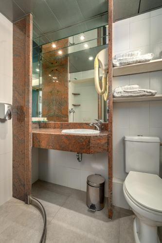 ALFA HOTEL - image 11