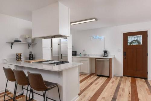 North Chatt Hideaway- 2BR, Great Neighborhood in Chattanooga, USA