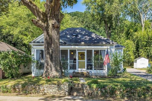 St. Elmo Bliss Bungalow - 2BR in Chattanooga, USA