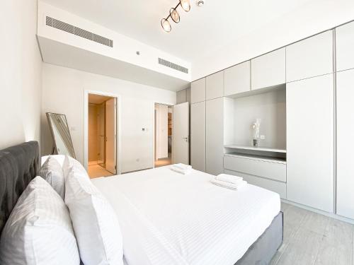 Wilton Terrace Charm- Stylish 1-Bedroom in MBR City With a Pool View, Dubai (Foto 7)
