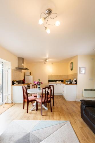 Cottage at Tractors and Cream in Othery