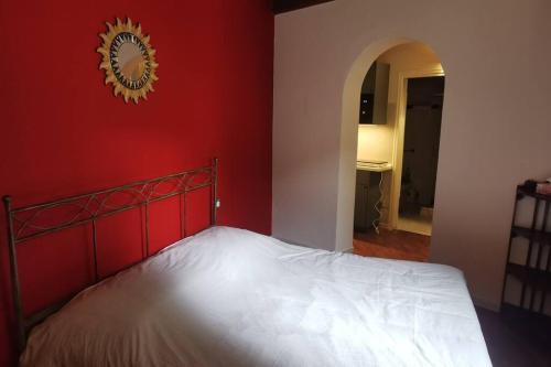 Bilocale in corte ristrutturata, Angera (Foto 7)