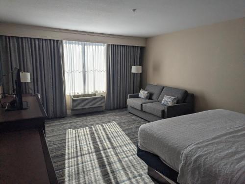 Hampton Inn & Suites Cazenovia - image 14
