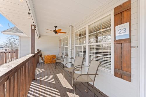 Lighthouse Lodge - Game Room, Swim Dock, Fire Pit in Kimberling City, USA
