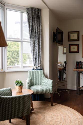 The Pilot Inn - image 5