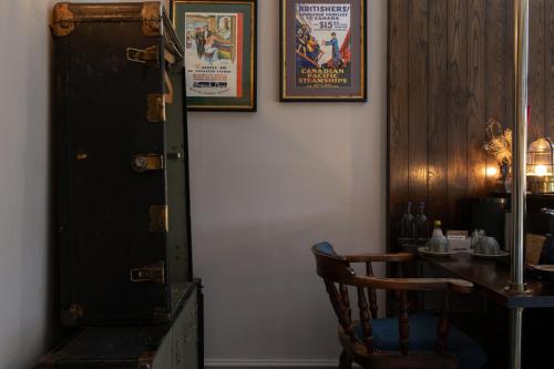 The Pilot Inn - image 9