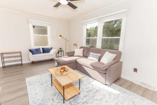 Comfy and Convenient Duplex in Columbia, USA