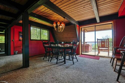 View, Bear Is Buellers Day off in Gatlinburg (TN)