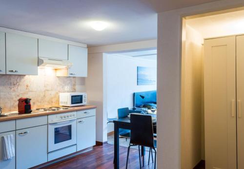 HITrental Niederdorf - Apartments - image 3