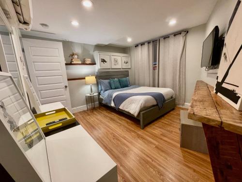 Beautiful 3BR 3BA Duplex parking Best Location Boston - image 6