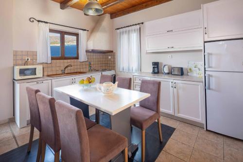 Facilities, Villa Forteza in Keramies