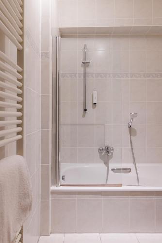 Hotel Corner House - image 2