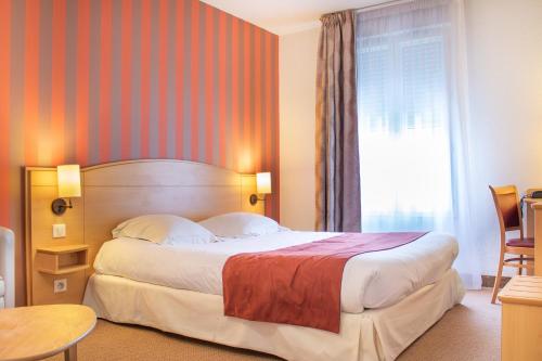 Brit Hotel Châteaudun