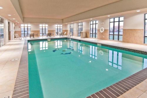 Hampton Inn and Suites Pauls Valley - image 2