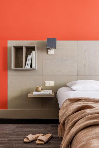 Standard Double Room image 5