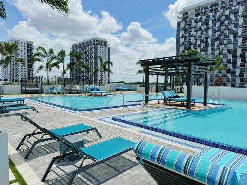 Prime Location - 2 BR Condo at Doral Park in Miami, USA