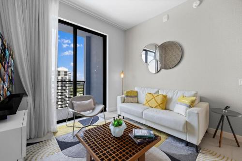 Prime Location - 2 BR Condo at Doral Park in Miami, USA