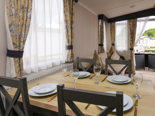 Osprey 7, Tenby (photo 9)