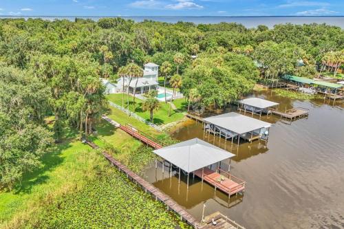 Nature's Nest Lake House in Frostproof