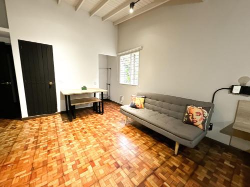 Apartaestudio amueblado en Poblado FRN106 By Roots Rentals, Medellín (fotografie 3)