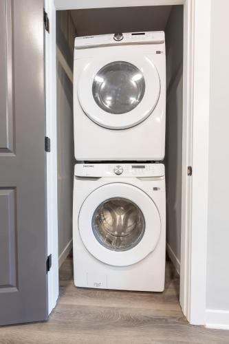 Spacious City Center Nashville Apartment! Free Parking, Pet-Friendly, High-Speed Wi-Fi! in Nashville, USA