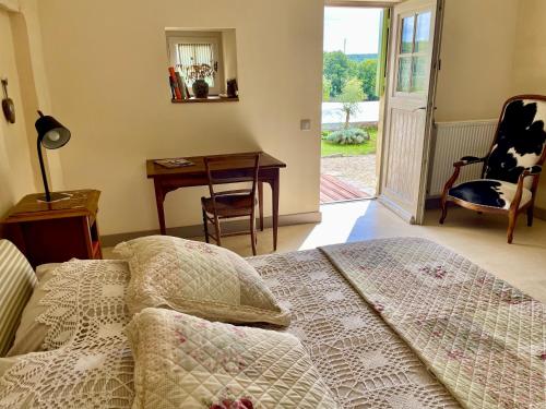 Chambre à Avot Bourgogne avec piscine (Chambre a Avot Bourgogne avec piscine) in Salives