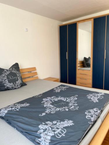 3-Zimmer Messe Apartment in Laatzen mit kostenlosen Parkplätzen, Minden-Lubbecke