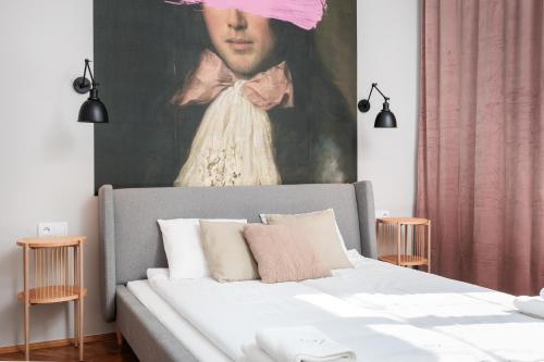 Retro Glamour with a Modern Edge - by Upstairs, Krakow