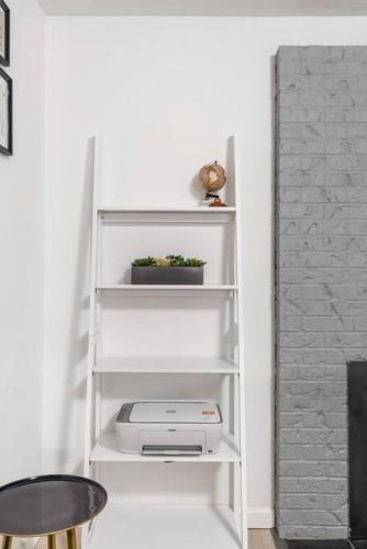 Comfortable Kirkland Home for Family & Remote Work