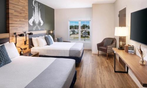 voco Saranac Lake NY - Waterfront by IHG