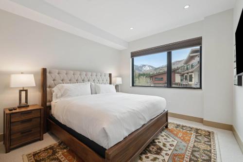 One Riverfront Condo 106 by East West Hospitality in Avon, USA