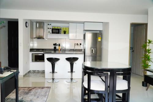 2BR Bright & Cozy - Nature Views & Sounds, Medellín (fotografie 2)