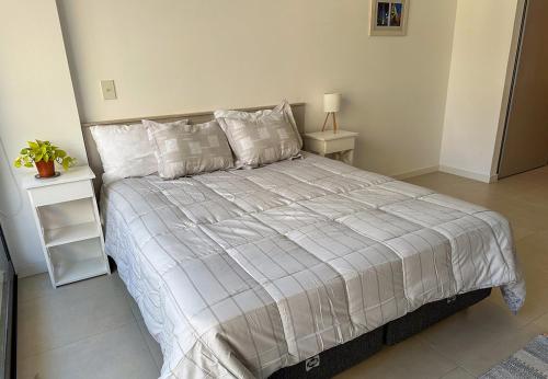 RentUp - Palermo Estudio luminoso con balcon privado y acceso a piscina en terraza hasta 2 huespedes