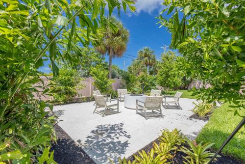 Brand New Build Larkshine House - Pool