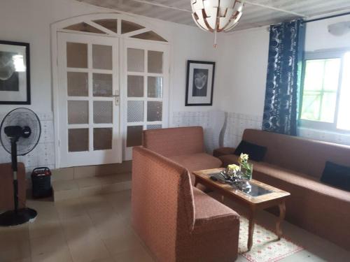 Résidence LIBOUGA - Edéa I (Residence LIBOUGA - Edea I) in Edea