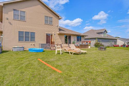 Family-Friendly Unit 8 Mi to Appleton Downtown! in Appleton, USA