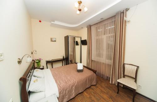 1 queen bed