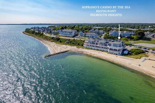 Falmouth Breeze Escape Falmouth Breeze Escape