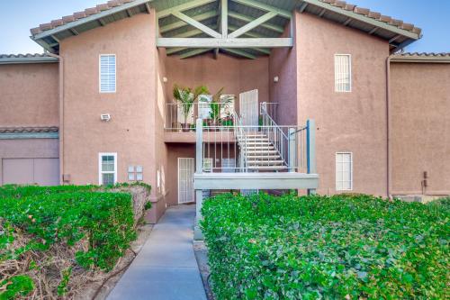 Sunny San Diego Condo with Pool Access Near Wineries in 4S Ranch
