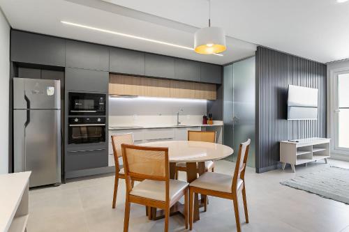 Kitchen, WI-FI 1000MB | 800m da Praia de Jurere #JA32 in Jurerê