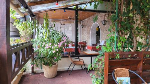 Auberge de La Vielle Halle in Chateau-Landon