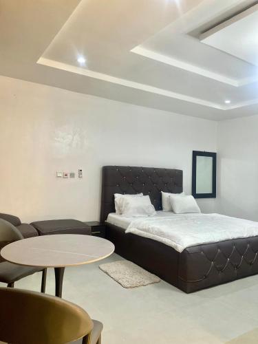 50 négyzetméteres, 4 hálószobás Apartman 4 fürdőszobával Lugbe területén (Bilak Luxury Apartments & Homes Ltd ) near Nnamdi Azikiwe nemzetközi repülőtér