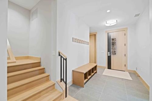 One Riverfront Townhome 11 by East West Hospitality in Avon, USA