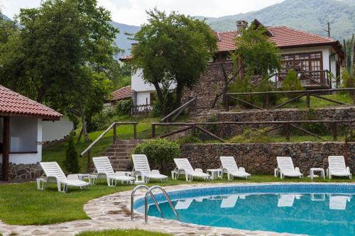 Peldbaseins, Villa Mark in Kraevo