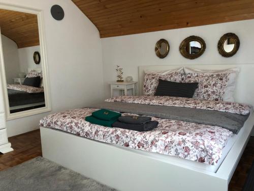 Deluxe Apartment image 1