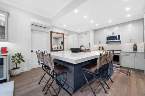 Oxford Court 104 by East West Hospitality in Beaver Creek, USA