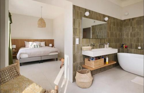 Villa El Sol Antibes in Le Fournel